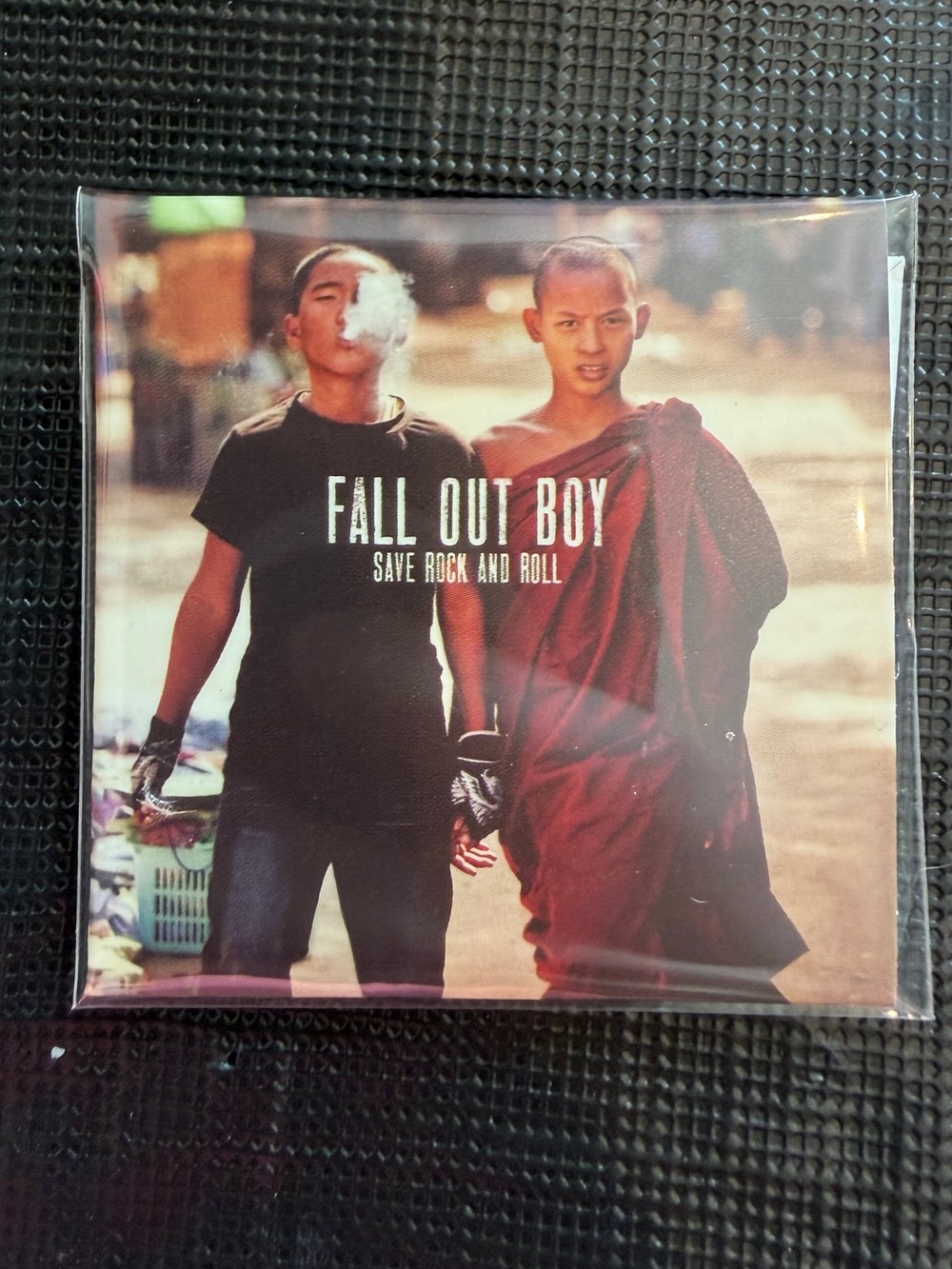 ZURU Mini Brands Vinyl – Fall Out Boy My Songs Know What You Did in the Dark
